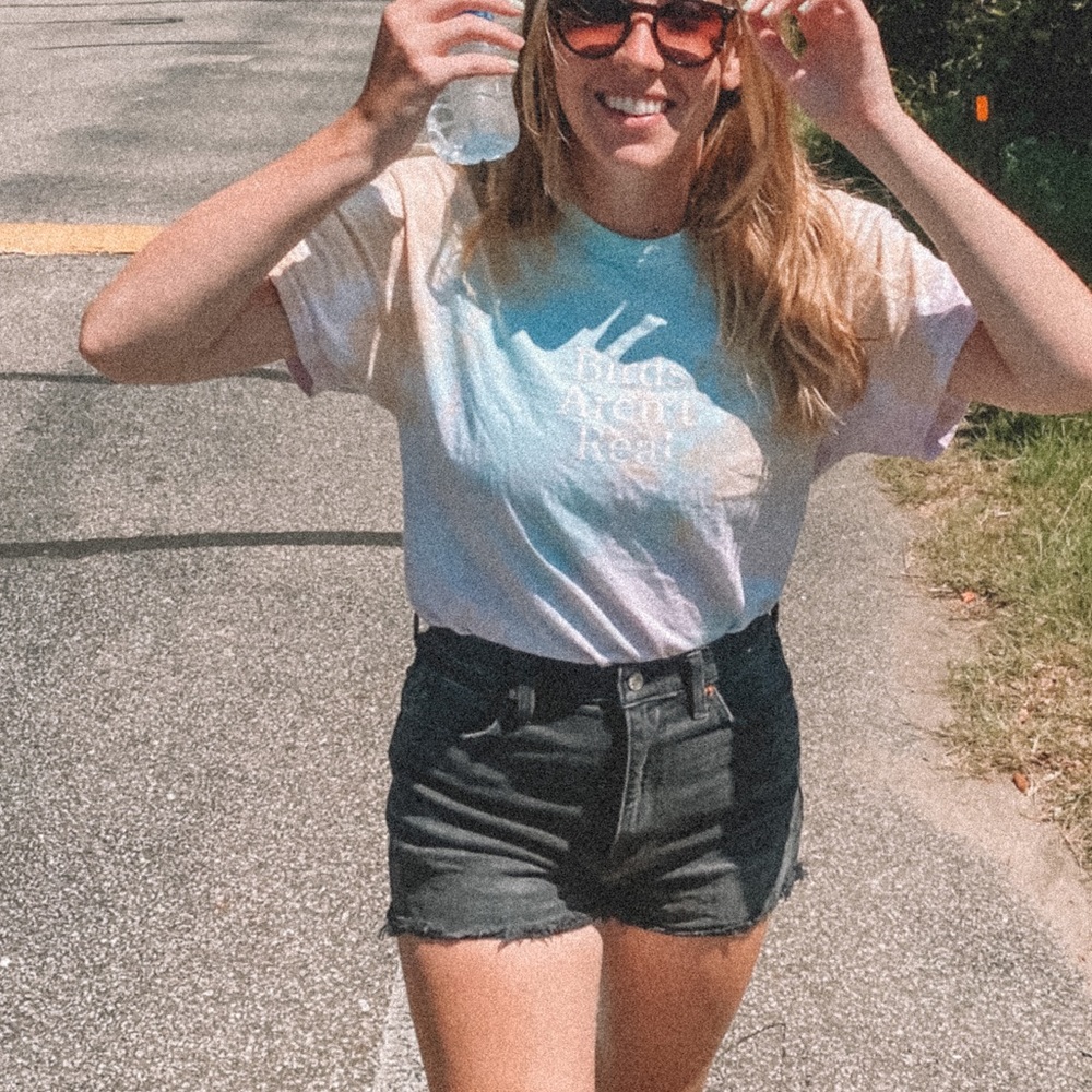 Birds Aren’t Real T-Shirt - Picture 3 of 3